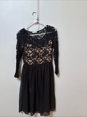 Black Lace Bodice Chiffon Skirt Women’s Dress